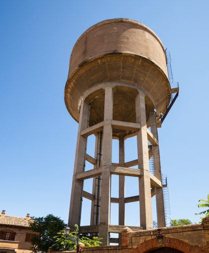 Water tower in the city center. Huesca